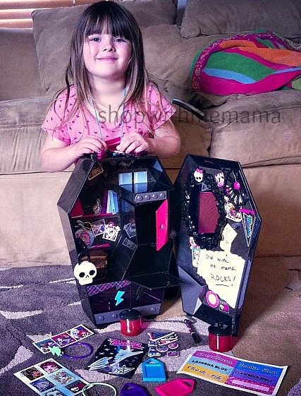 Monster High Fang-Tastic Locker Review