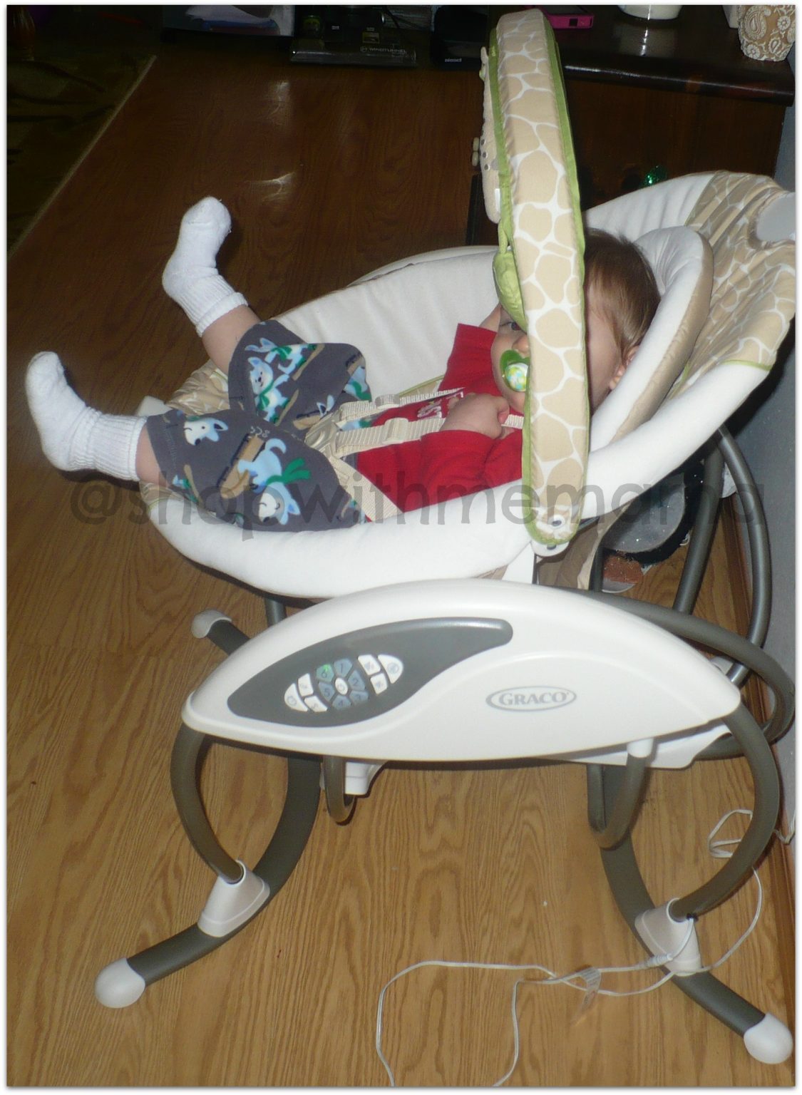 Graco Glider LX Gliding Swing Shop With Me Mama