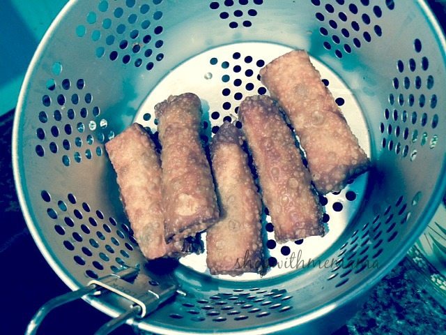 https://shopwithmemama.com/wp-content/uploads/2015/01/egg-rolls.jpg