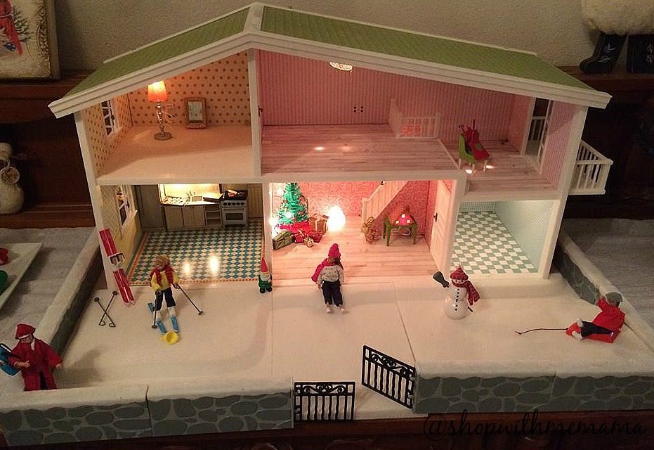 Smaland Lundby Doll House With Christmas Accessories