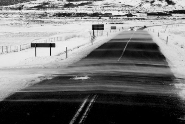 What to do if you get stuck in the snow when driving?