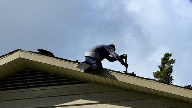 cropped-roofing-3755606_960_720.jpg