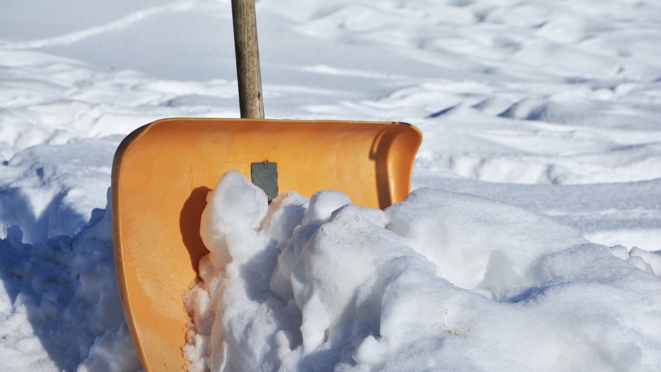 Tips for Keeping Your Driveway Safe and Clear This Winter