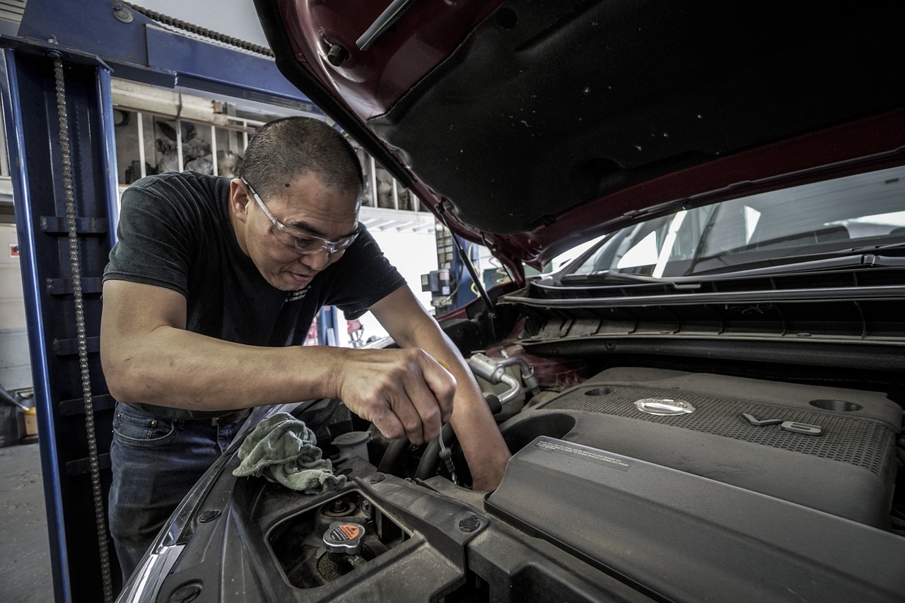 Save Gas: 10 Easy Car Maintenance Tips