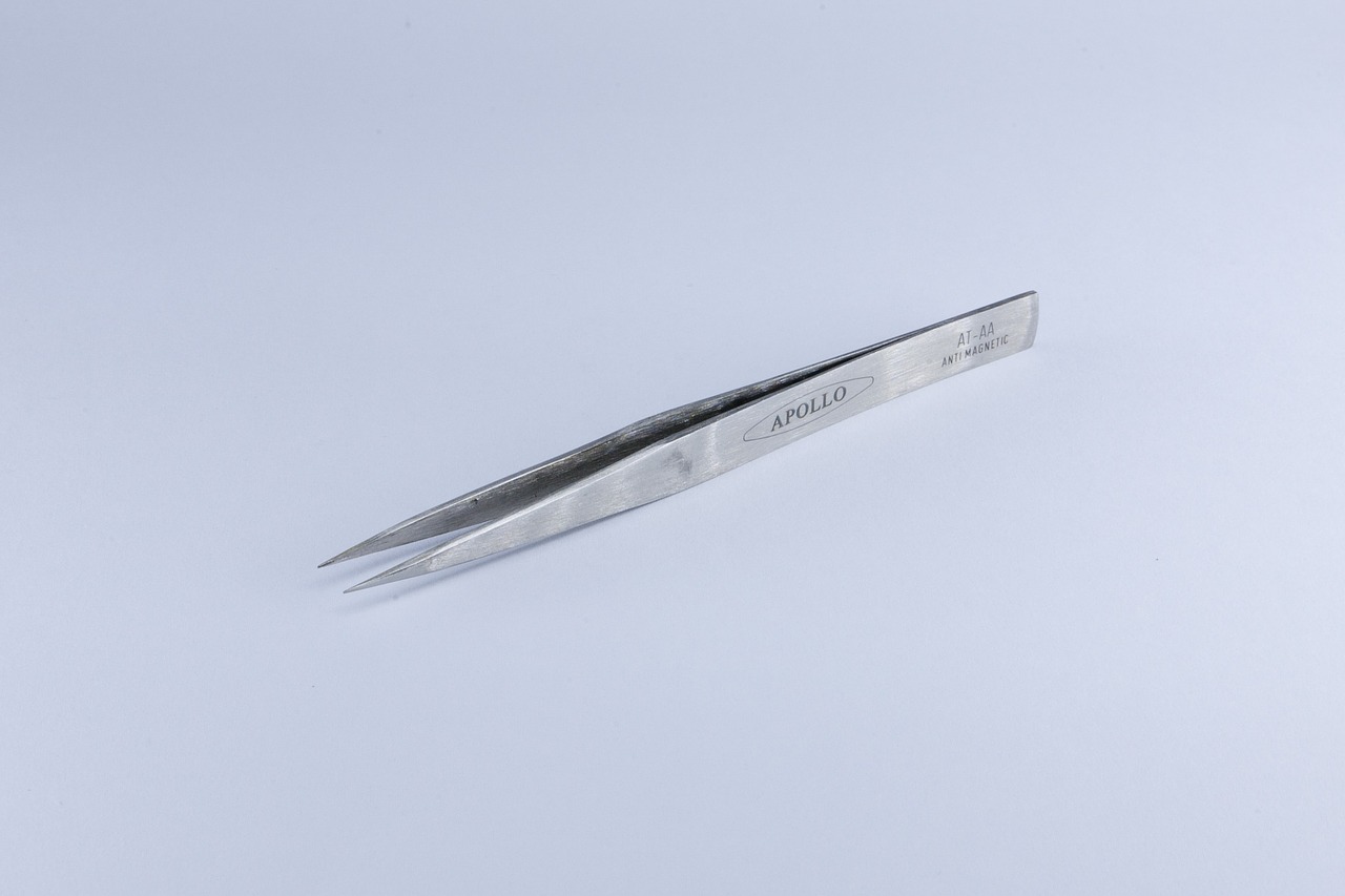 tweezers