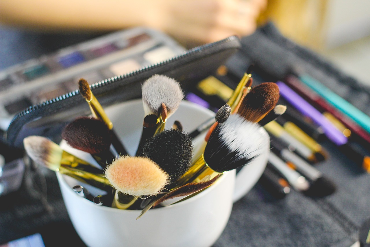 cosmetic brushes