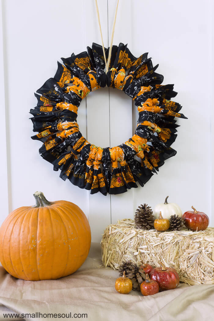 Halloween Bandana Wreath DIY