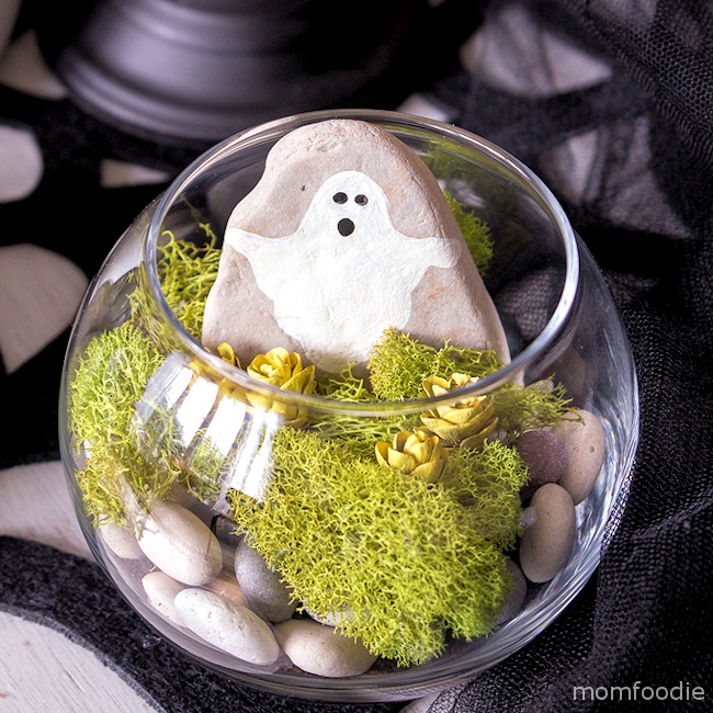 DIY Halloween Terrarium