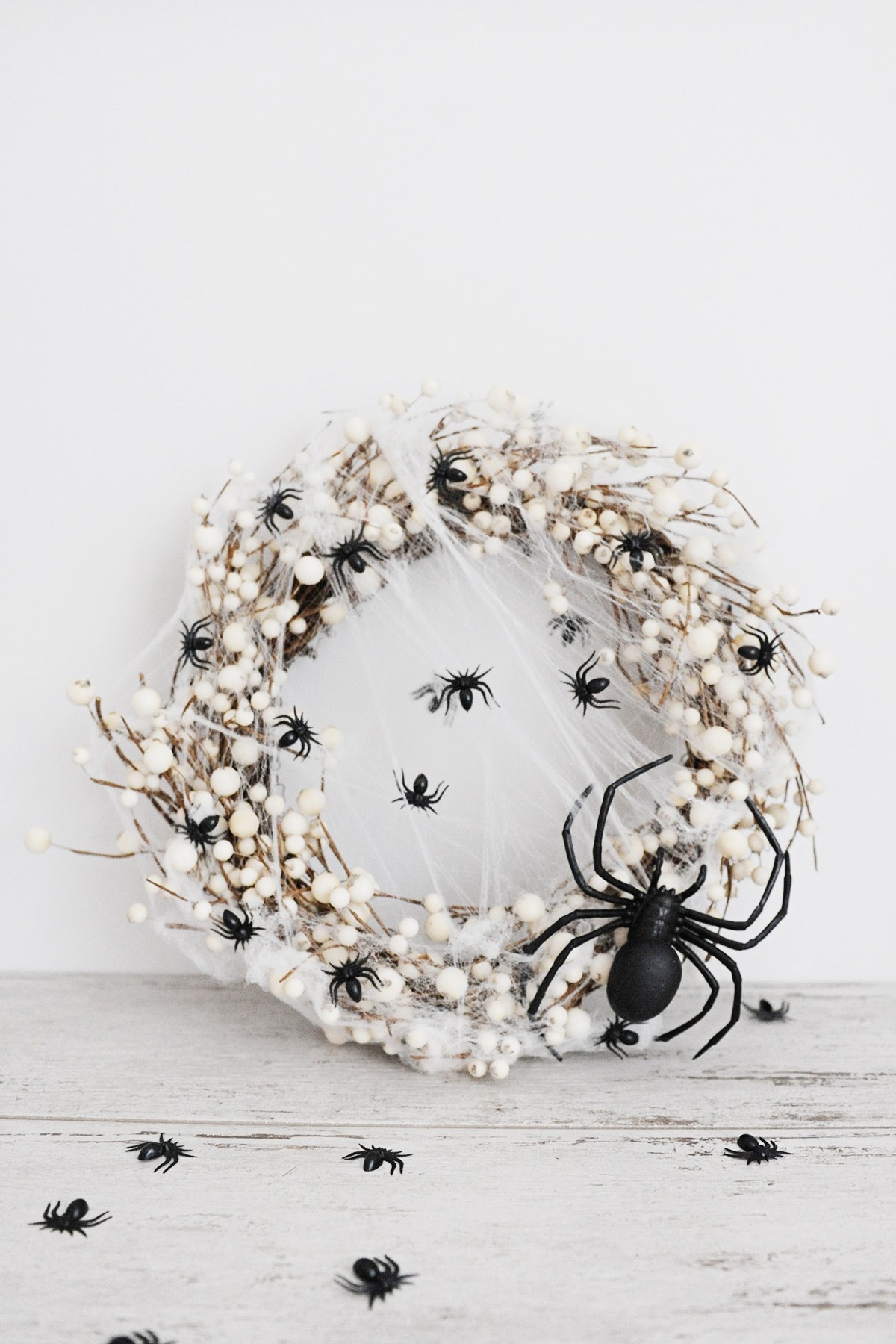 DIY Spider Wreath for Halloween