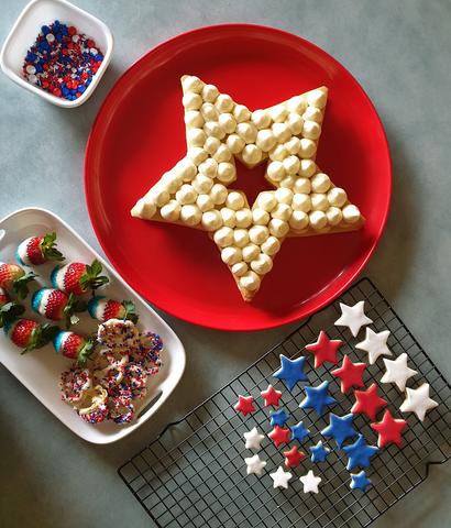 Doughcuts 4th of July Layered Cookie Cake