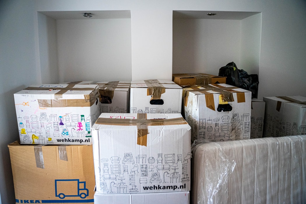 Save Money While You Move: A Simple Guide