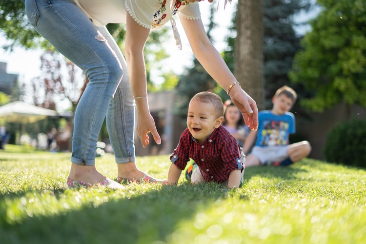 Ways To Practice Mindfulness As A Busy Mom