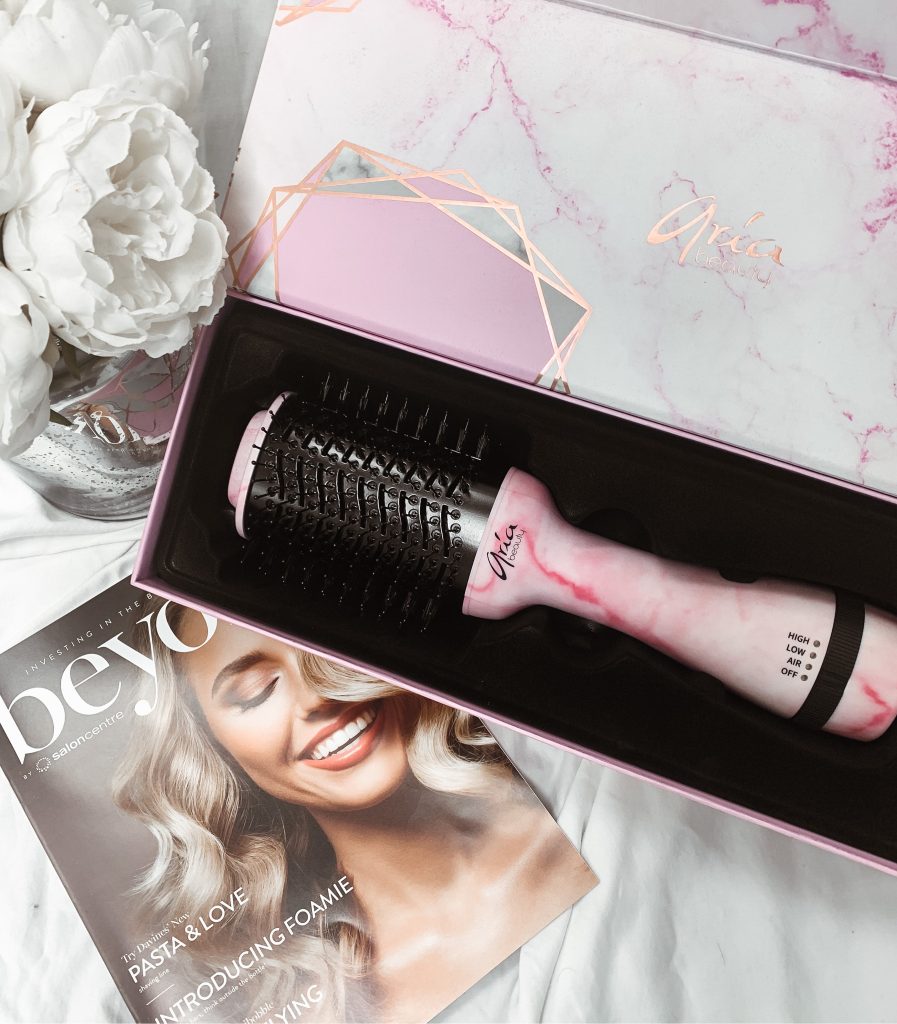 Aria blow dry brush