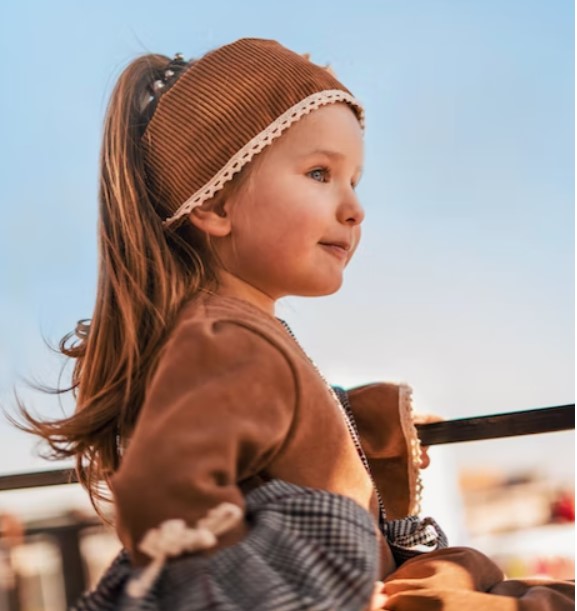 Dressing Kids for the Weather: How to Keep Kids Warm in Winter and Cool in Summer