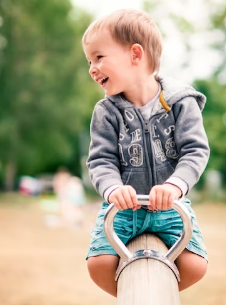 Dressing Kids for the Weather: How to Keep Kids Warm in Winter and Cool in Summer