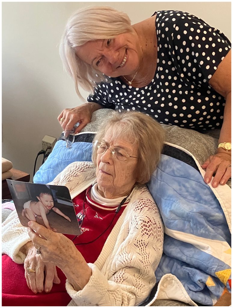 The Vivid-Pix Caregiver Holiday Package: Gift Ideas For Dementia Patients