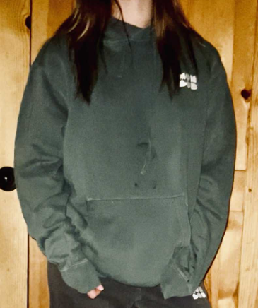 MomBod: The Emily Hoodie is another super comfortable hoodie I wear ALL the time! It comes in three different colors: Black, Alpine Green, and Maroon. This pigment-dyed hoodie combines unbeatable comfort with a lived-in, vintage look that never goes out of style. The pigment-dyeing process gives each garment a soft, faded finish and ensures that no two hoodies are exactly alike. Made from a soft cotton blend, it’s cozy enough for lounging, stylish enough for heading out, and versatile enough to wear all year long.