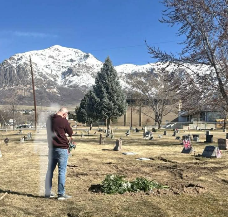 How To Write A Heartfelt Funeral Eulogy For A Loved One