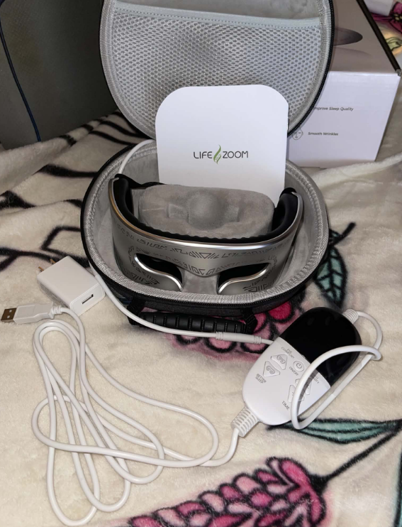 LifeZoom Oclux Red Light Therapy Eye Mask Review for Tired Eyes